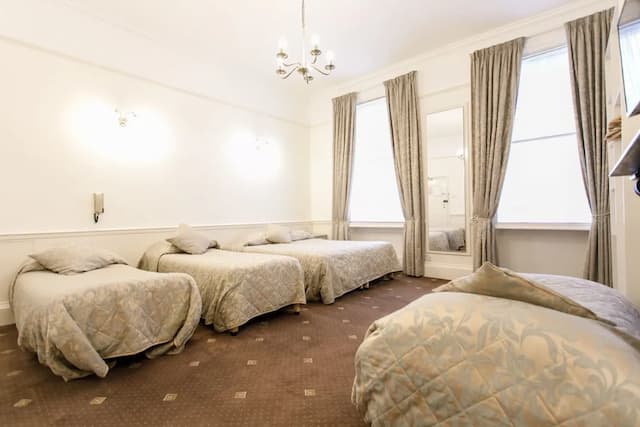 Jesmond Hotel-Room, Ensuite, Ground Floor (sleeps 5)-1