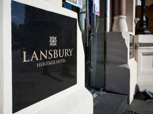 더 랜즈버리 헤리티지 어 선데이 호텔 - 카나리 워프-스탠다드 로프트 (Sky View)-3