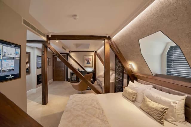 더 랜즈버리 헤리티지 어 선데이 호텔 - 카나리 워프-주니어 스위트-2