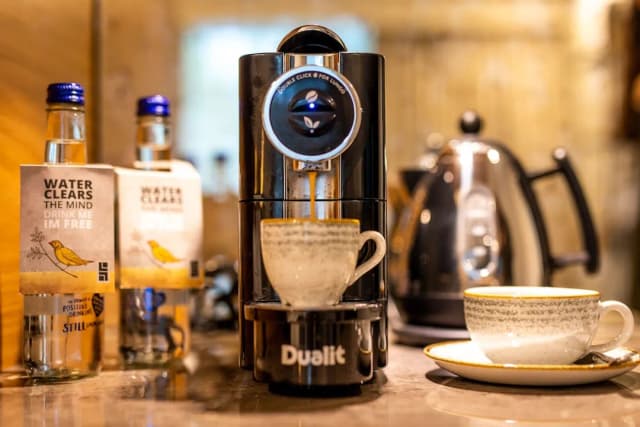 링컨 플라자 런던 쿠리오 컬렉션 바이 힐튼-Deluxe Room-5