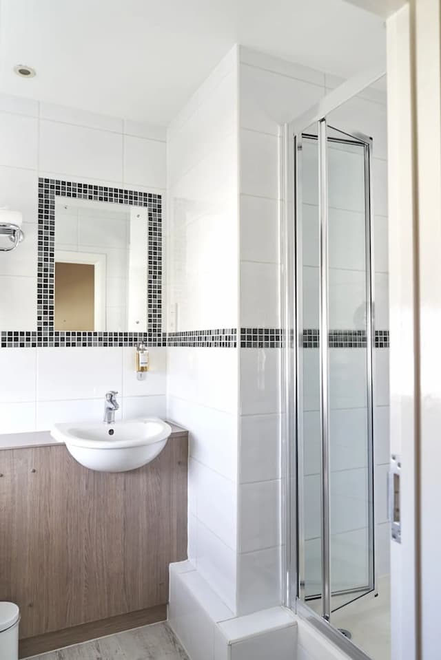 アントワネット ホテル ウィンブルドン-スタンダード ルーム ダブルベッド 1 台-5