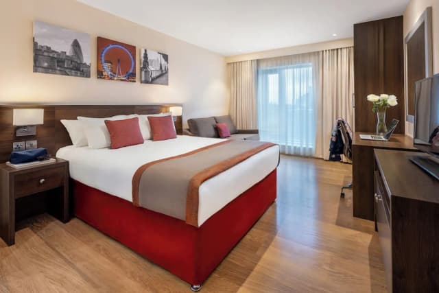 滑鐵盧馬林飯店-豪華開放式客房, 1 張加大雙人床和 1 張沙發床-2