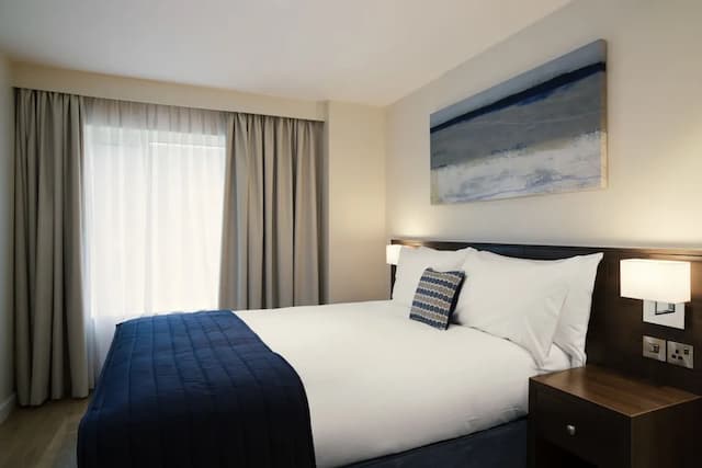 滑鐵盧馬林飯店-豪華套房, 1 張加大雙人床和 1 張沙發床-2