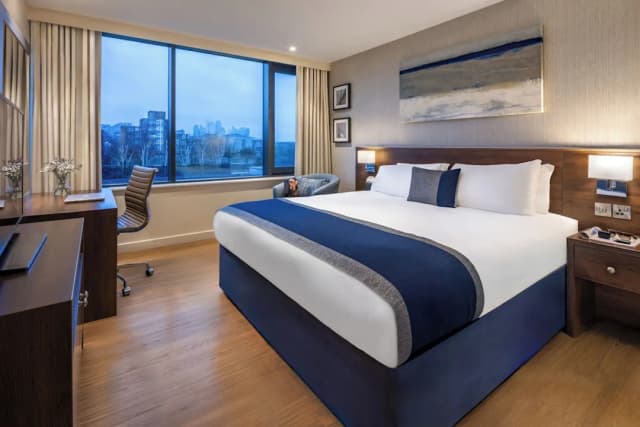 滑鐵盧馬林飯店-經典客房, 1 張特大雙人床-1