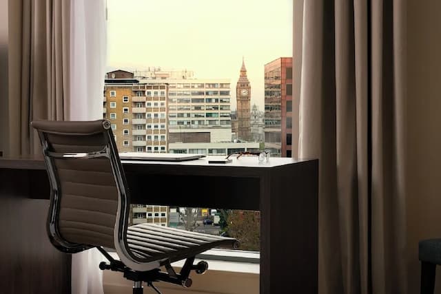 滑鐵盧馬林飯店-Premium Room, 1 King Bed, City View-9