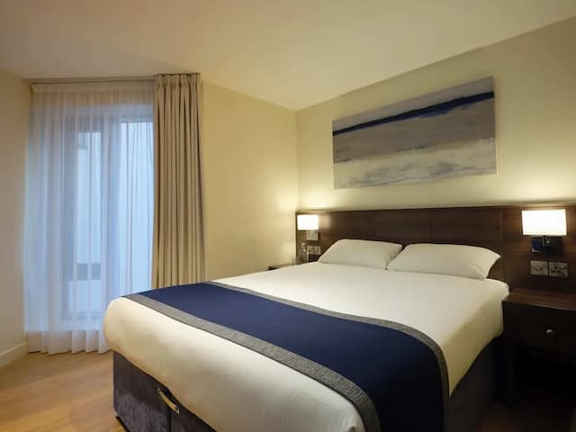 滑鐵盧馬林飯店-豪華套房, 1 張加大雙人床-9