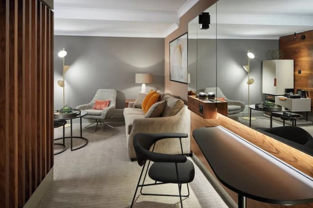 London Marriott Hotel Kensington-Executive Suite, Multiple Beds-11