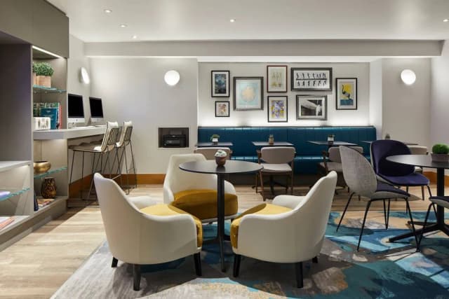 London Marriott Hotel Kensington-Executive Suite, Multiple Beds-8