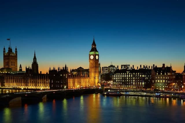 London Marriott Hotel County Hall-Executive Room, 2 Double Beds-8
