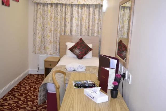 クランブルック ホテル-シングルルーム-3