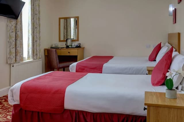 ベストウェスタン ロンドン イルフォード ホテル-スタンダード ルーム ベッド (複数台) 禁煙-1