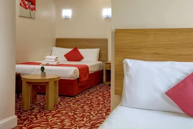 ベストウェスタン ロンドン イルフォード ホテル-スタンダード ルーム ダブルベッド 2 台 禁煙-4