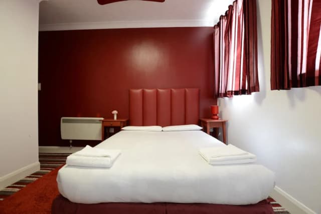 Park Hotel-Double Room-2