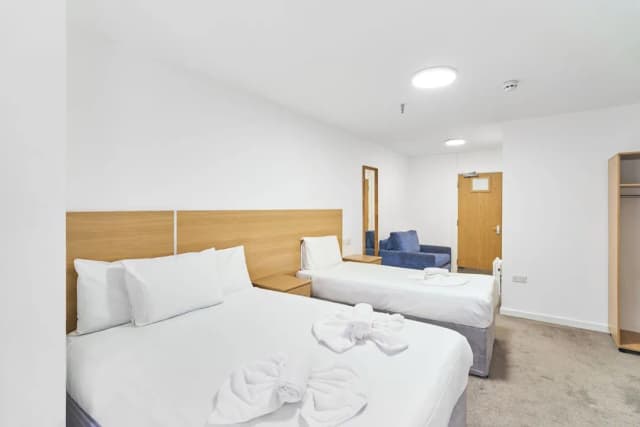 Park Hotel-Twin room-6