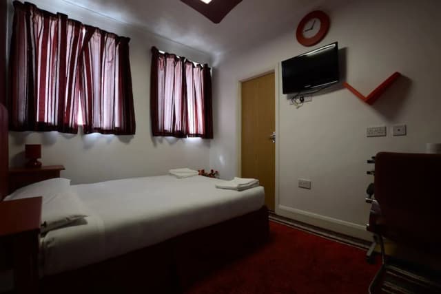 Park Hotel-Twin room-2