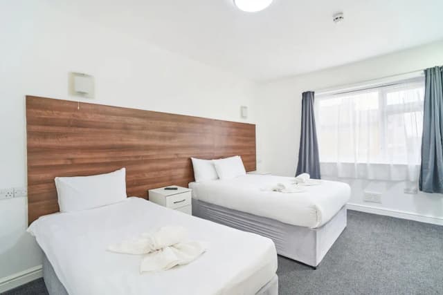 Park Hotel-Twin room-7