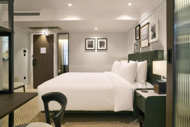 倫敦布魯姆茲伯里麗笙藍標飯店-標準雙人房 (Newly refurbished)-5