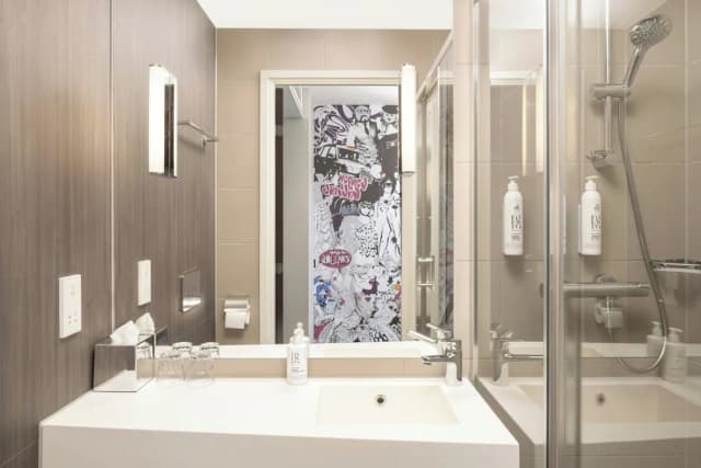 倫敦希斯路機場 MOXY 酒店-客房, 1 張加大雙人床-6