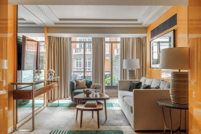 Four Seasons Hotel London at Park Lane-Studio Suite, Terrace-4