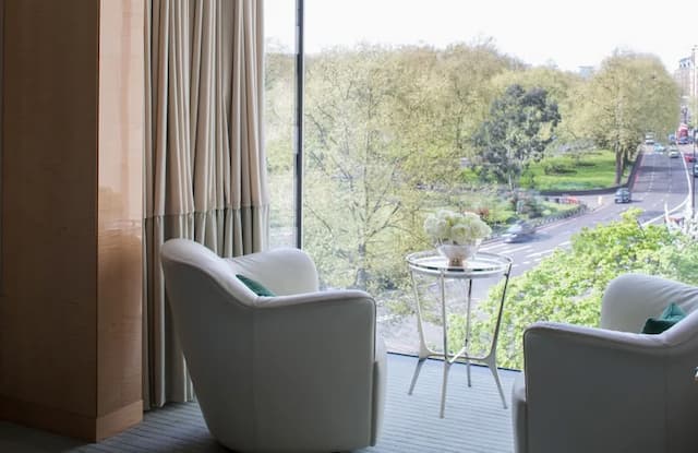 Four Seasons Hotel London at Park Lane-Suite (Mayfair)-4