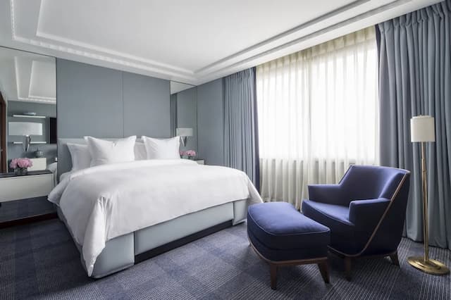 Four Seasons Hotel London at Park Lane-Suite (Ambassador)-1