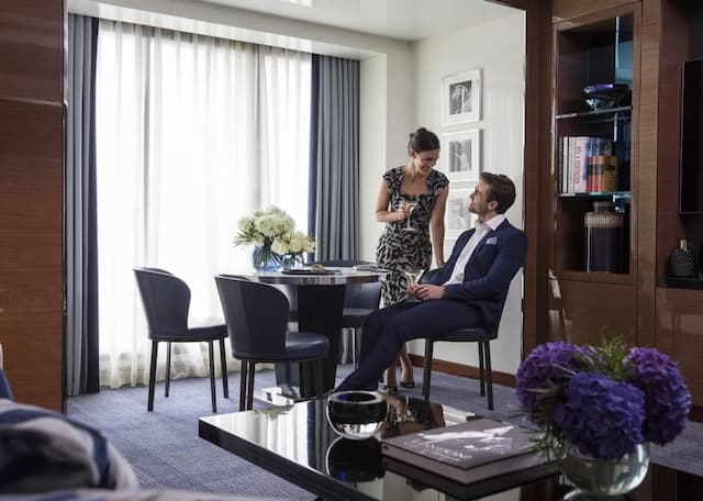 Four Seasons Hotel London at Park Lane-Suite (Ambassador)-2