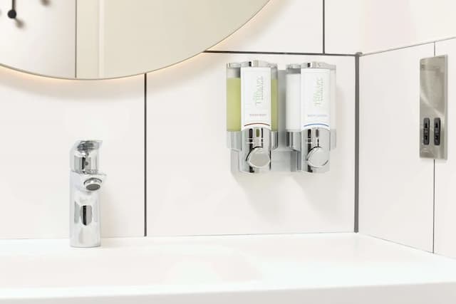 Hampton by Hilton London City-Room, 1 Queen Bed-6