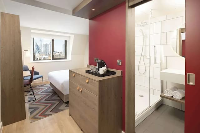 Hampton by Hilton London City-Room, 1 Queen Bed-7