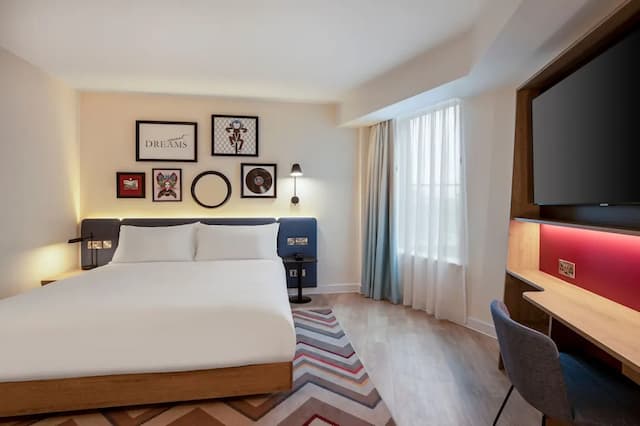 Hampton by Hilton London City-Room, 1 Queen Bed-2