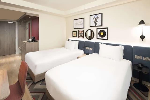 倫敦市希爾頓歡朋飯店-客房, 2 張單人床-5