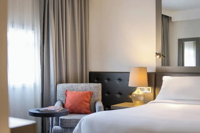 希斯羅喜來登飯店-普通套房, 1 張加大雙人床-7