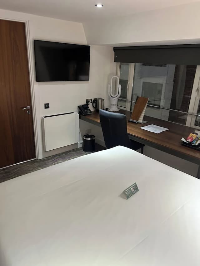 The Wesley Euston-Standard Double Room-7