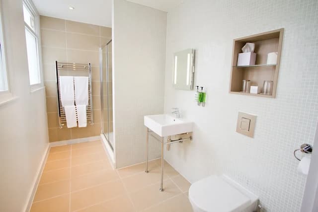 The Wesley Euston-Executive Suite-4