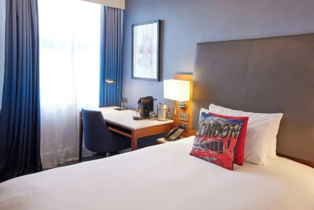 더 컴버랜드, 런던-Classic Single Room-3