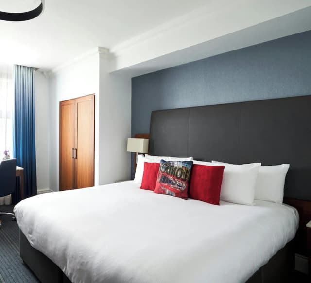 더 컴버랜드, 런던-디럭스 더블룸-3