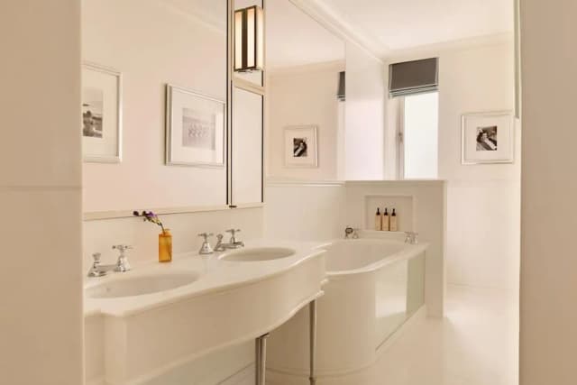 The Connaught, Maybourne-Courtyard Superior Room-4