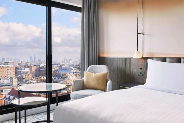 London Marriott Hotel Marble Arch-Executive Room, 1 King Bed-11