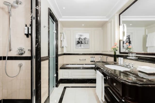 The Langham, London-Club Junior Suite-8