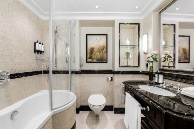 The Langham, London-Superior Room (1 Queen Bed)-4