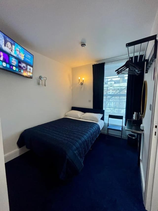 Jubilee Hotel Kensington-Economy Double Room-9