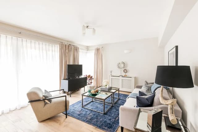 Buckingham & Lloyds-The Kensington Gardens-7