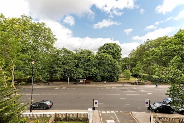 Buckingham & Lloyds-The Royal Albert Memorial-7
