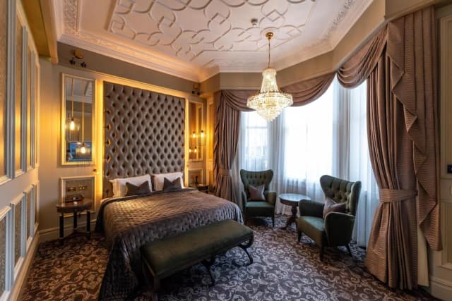 100 クイーンズゲートホテル ロンドン ケンジントン, キュリオコレクション by ヒルトン-The Queen's Gate Suite-2