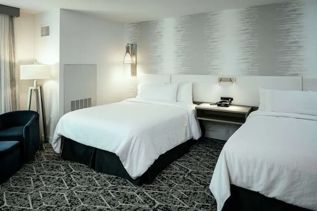 華盛頓西雅圖貝爾維尤市中心希爾頓花園酒店-客房, 2 張加大雙人床, 無障礙, 非吸煙房 (w/ bathtub)-3