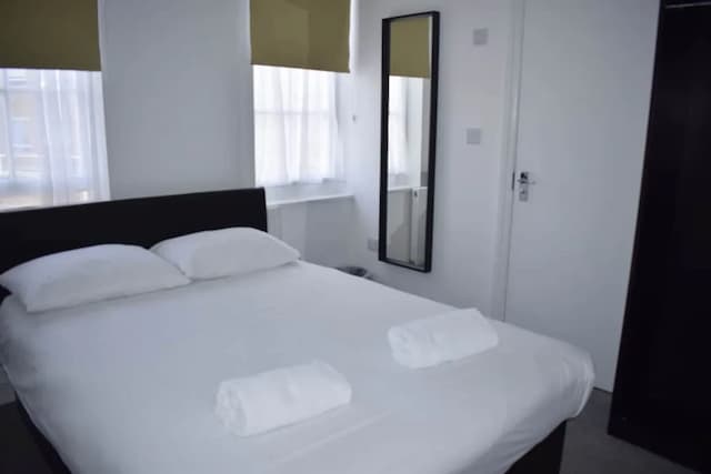 ザ バンク ホテル-スタンダード ダブルルーム-2