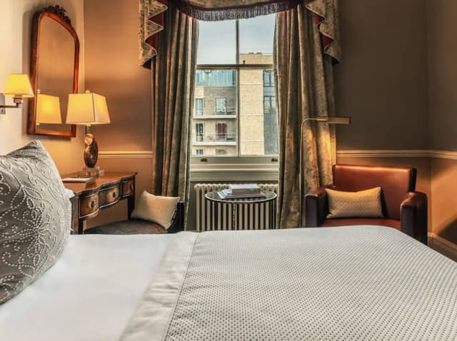 11 カドガン ガーデンズ アンド ザ アパートメンツ-Superior Queen Room at 11 Cadogan Gardens-3