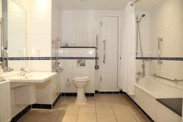 倫敦 - 攝政公園假日飯店 - IHG 旗下飯店-標準客房, 1 張標準雙人床, 無障礙 (Lowered Bath)-4