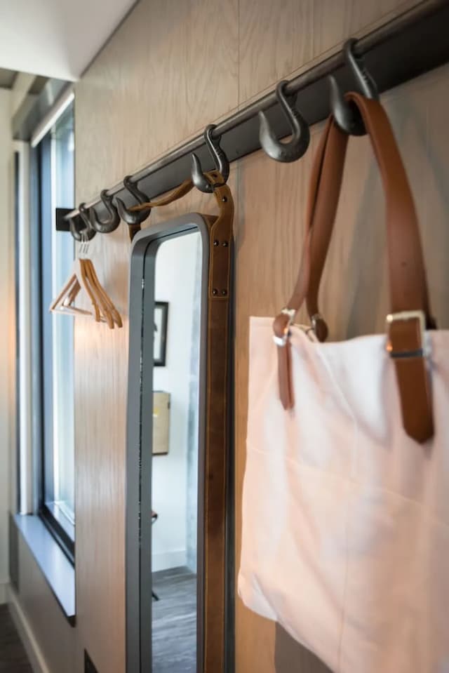 西雅圖市中心 MOXY 酒店-客房, 1 張特大雙人床 (Mobility Accessible, Tub)-6