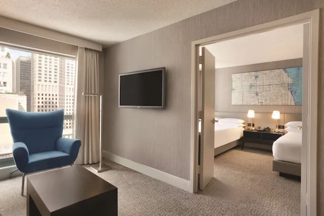Hilton Chicago/Magnificent Mile Suites-套房, 2 张双人床, 无烟房, 城市景观-4