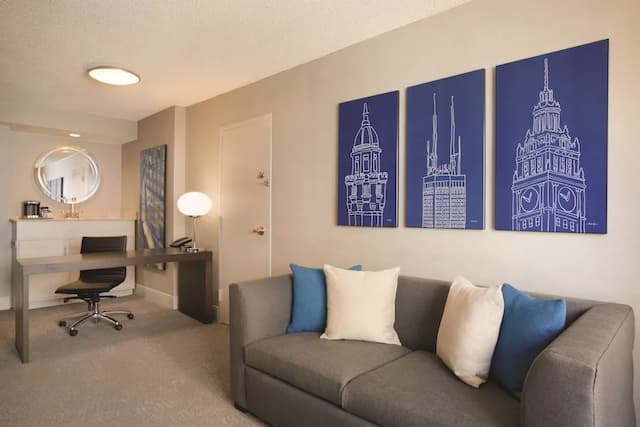 Hilton Chicago/Magnificent Mile Suites-套房, 2 张双人床, 无烟房-1